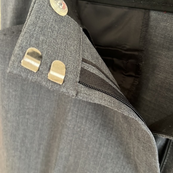 Elie Tahari charcoal flare leg pant with front slant pockets, unlined - Picture 7 of 9